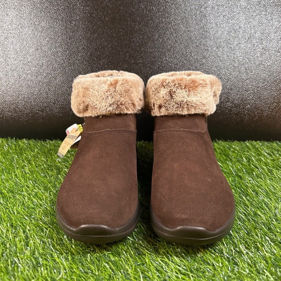 Skechers On The Go Joy Ankle Boots Faux Fur Trim Comfort Cozy Brown Womens 8.5 - Picture 2 of 12